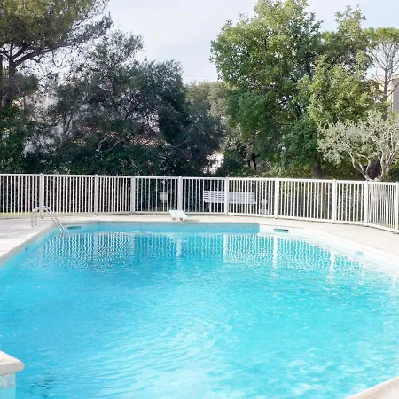 Appartement Les Caroubiers-2 *