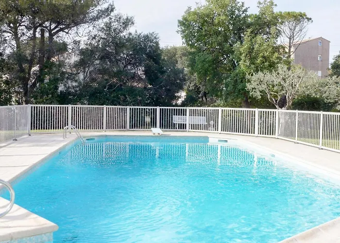 Apartmán Les Caroubiers-2 By Interhome *